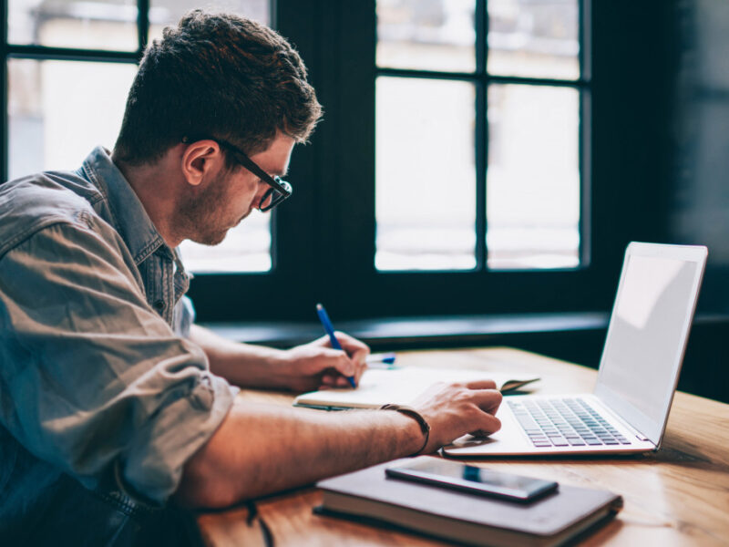 How to Stay Productive While Studying or Working from Home